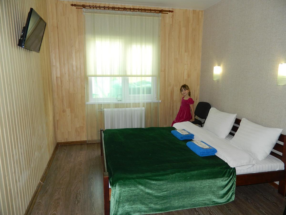 Mini-Hotel Ocean เคียฟ ภายนอก รูปภาพ